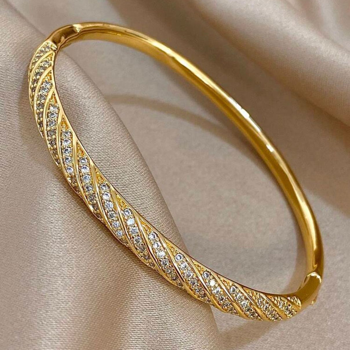 Copper Luxe Elegant Zircon Bangle | 18K Gold Plated Stainless Steel