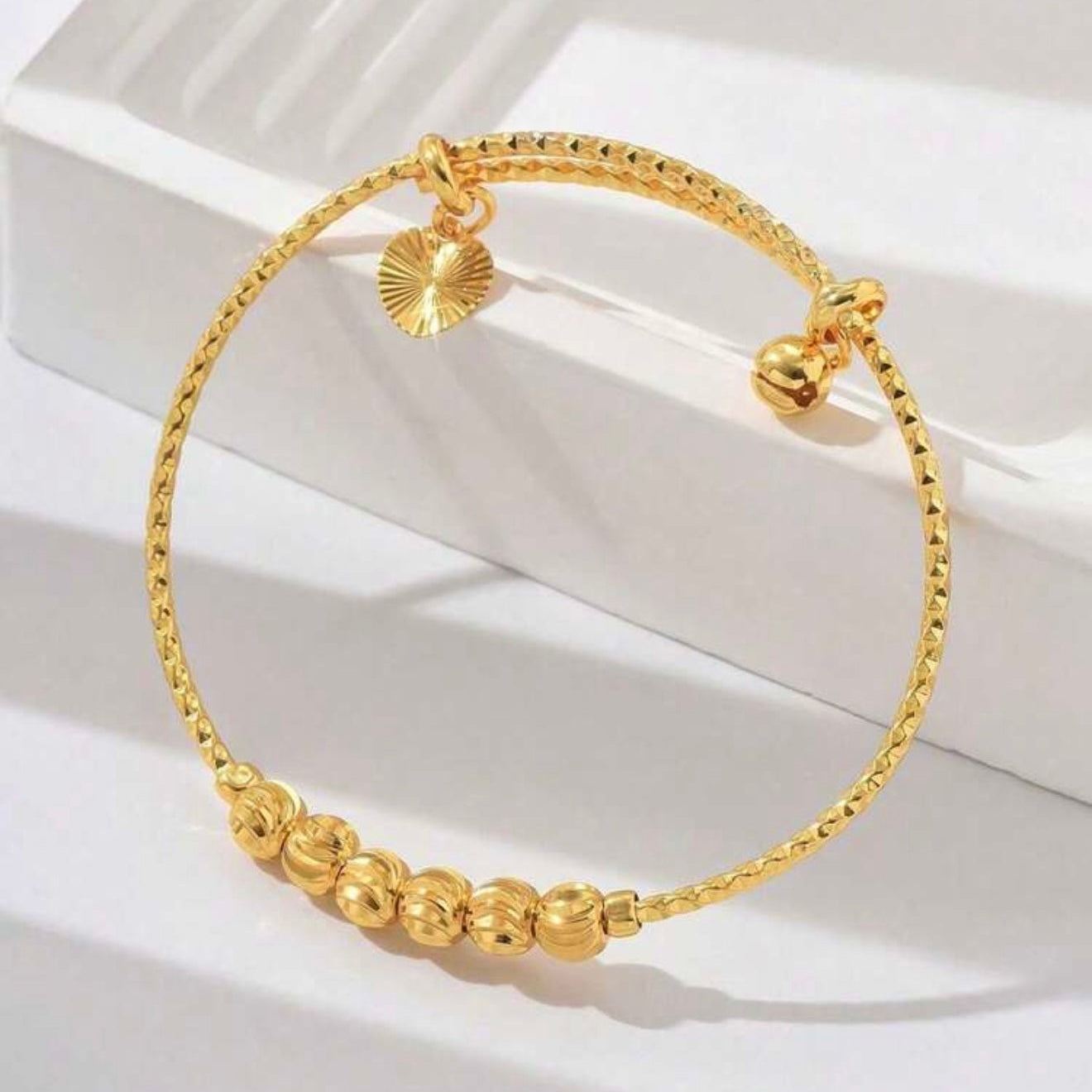 1pc Elegant Minimalist Adjustable Gold-Tone Bangle Bracelet, Suitable For Commuting, European And American Style
